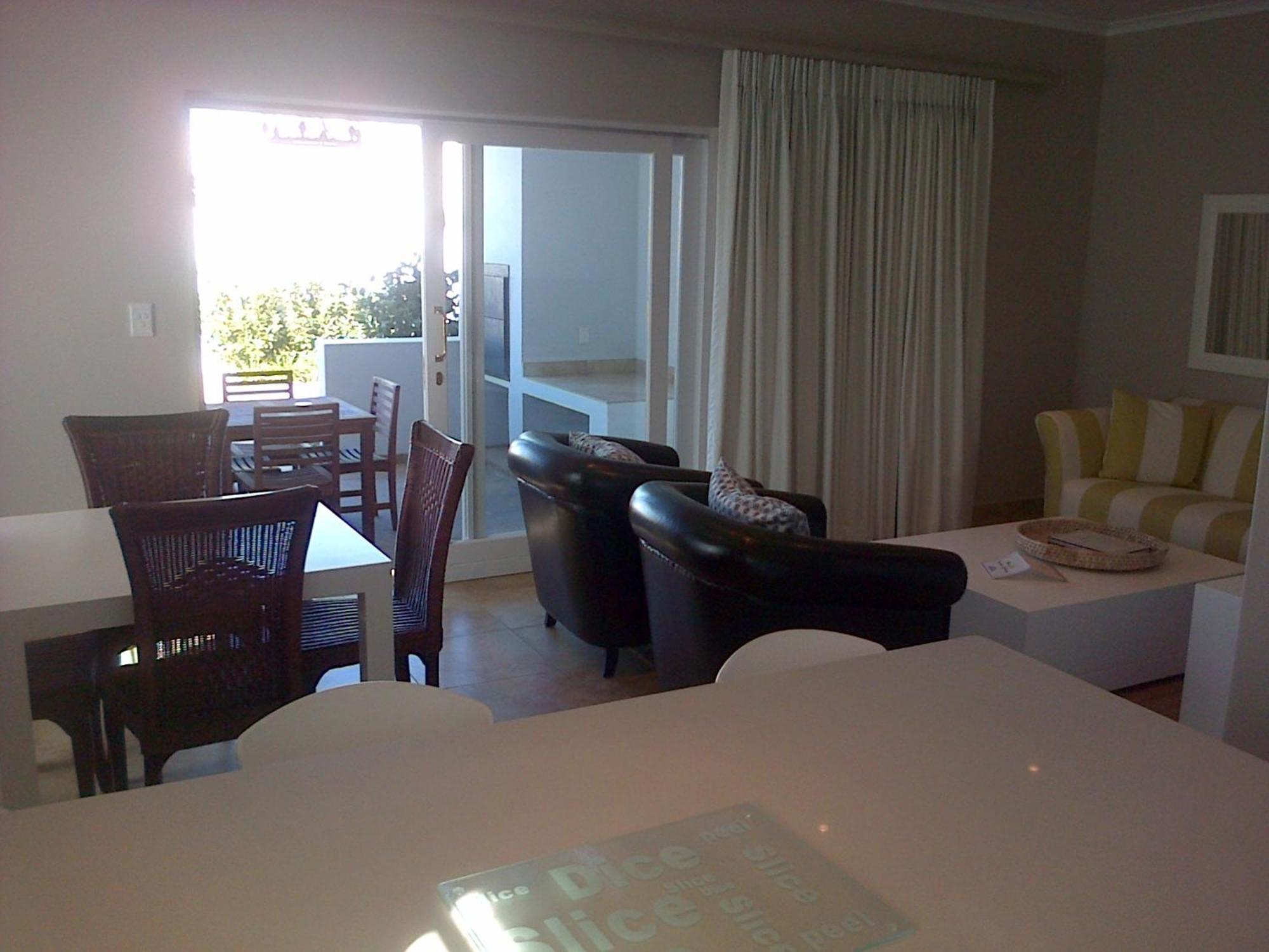 Kenjockity Self Catering Apartments Германус Номер фото