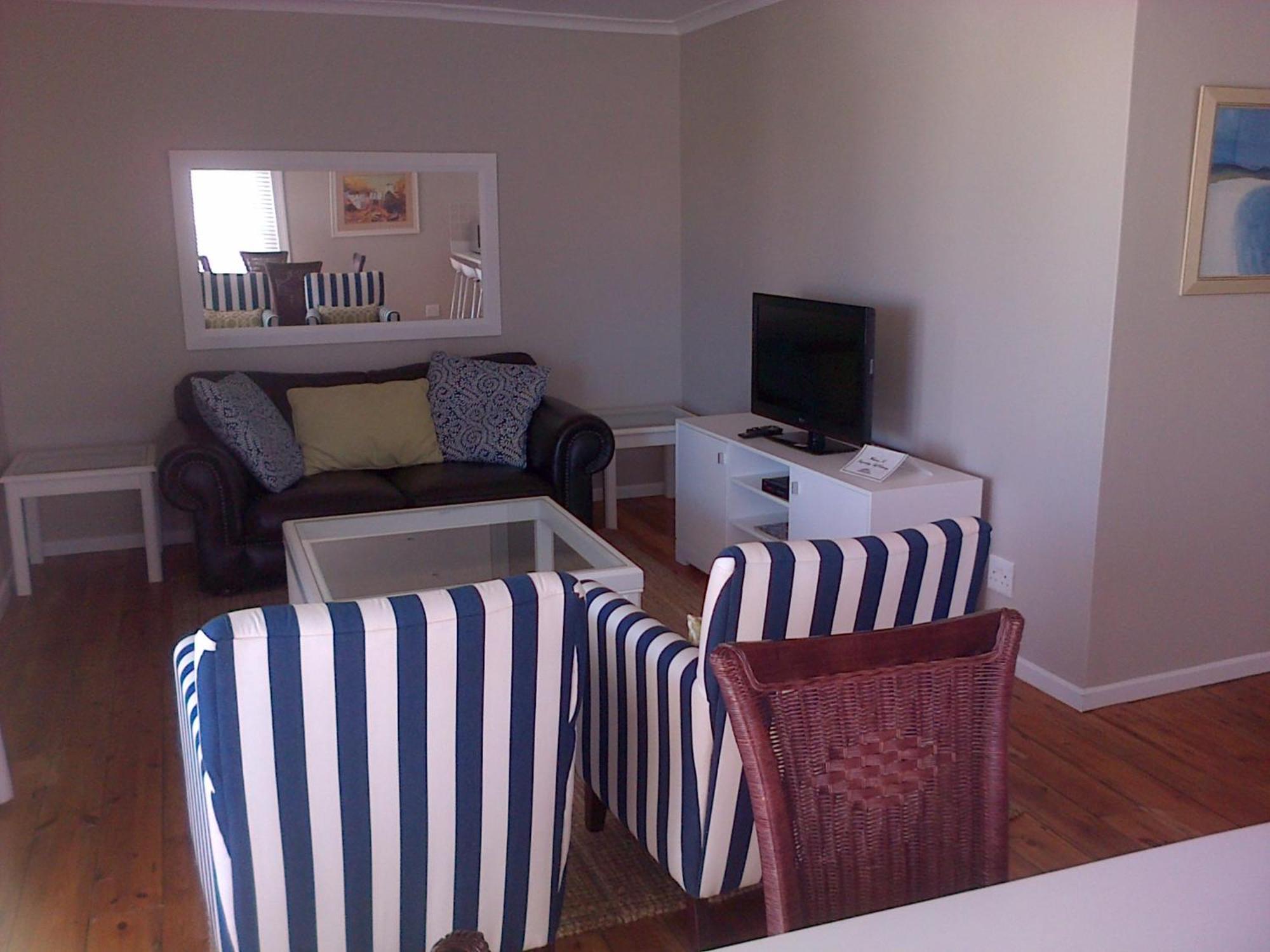 Kenjockity Self Catering Apartments Германус Номер фото